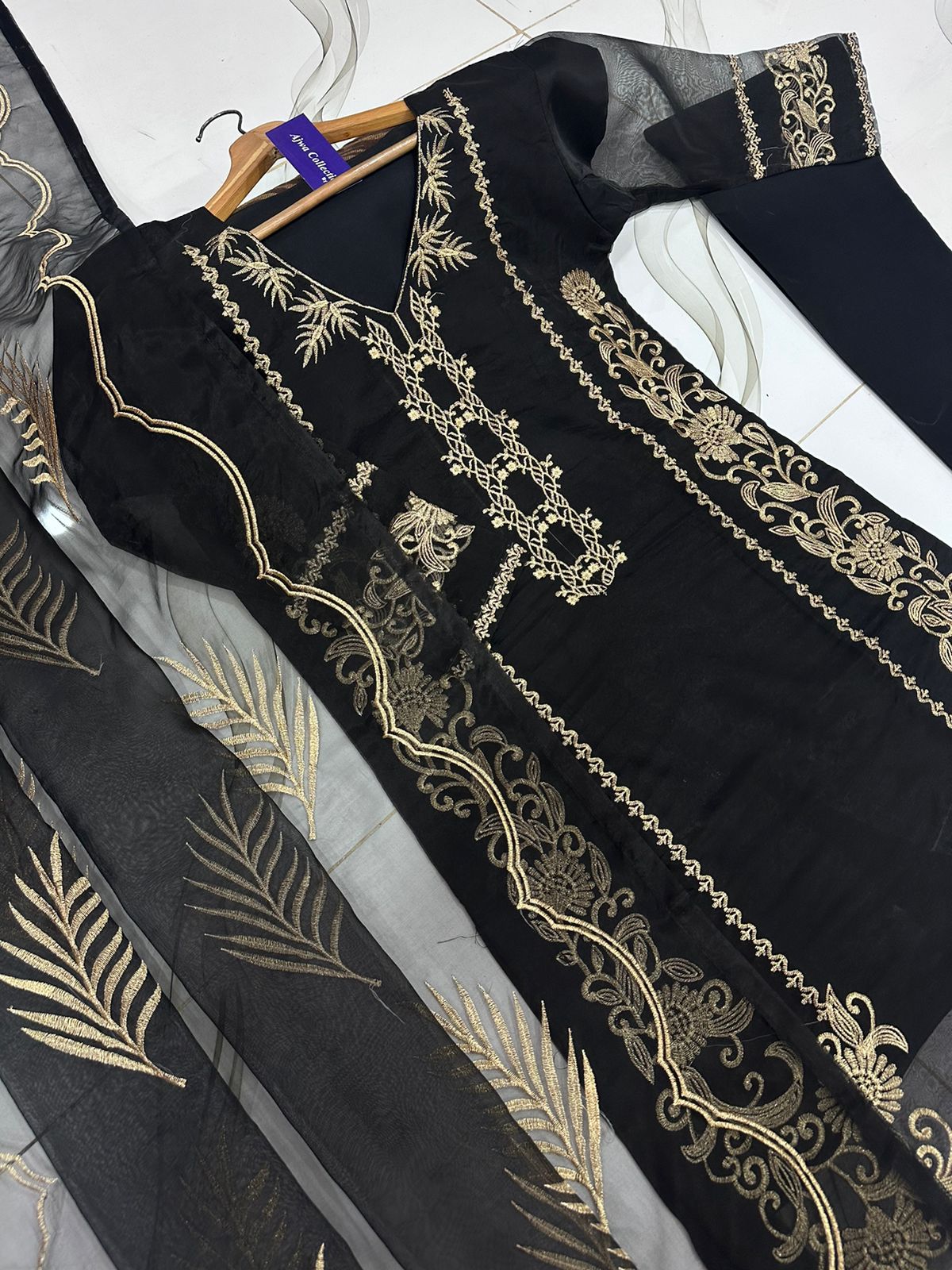Daman Embroidery Shirt With Trouser and Embroidered Dupatta With Neck Border 3 Piece By Ajwa Collection